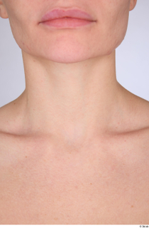 Riva neck 0002.jpg